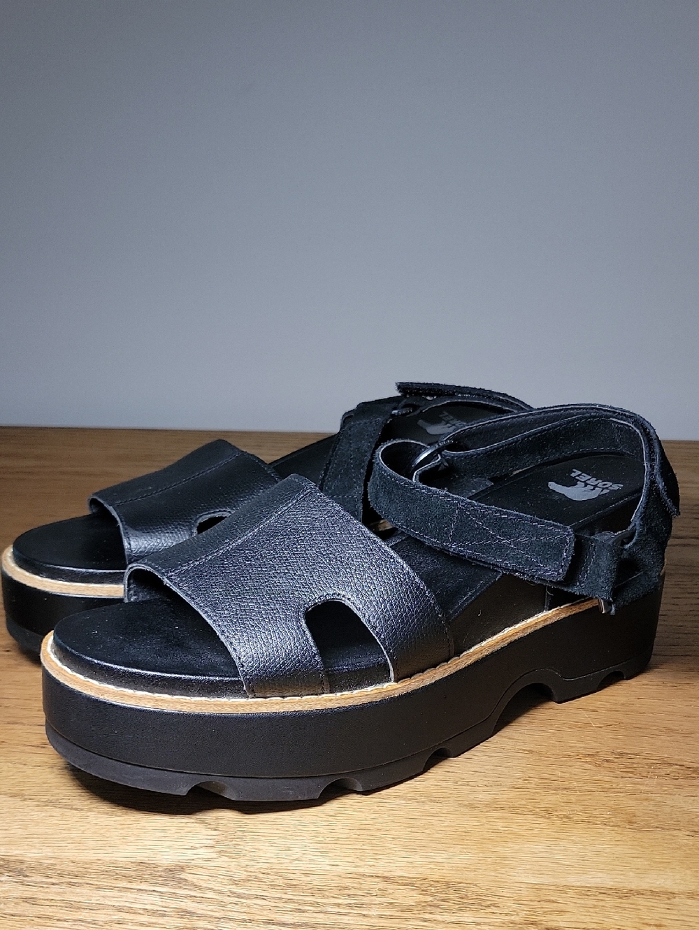 Sorel Joanie IV Ankle Strap (Y-Strap) Wedge Sandals Womens Size 10